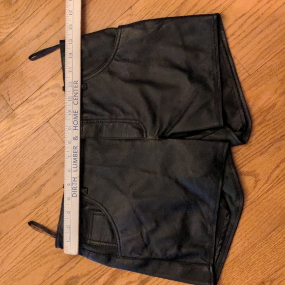 NWOT! Mango (MNG Suit) Genuine Leather Black Agra Booty Shorts Size 2 - Picture 12 of 13